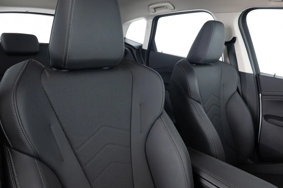 225 xDrive Luxury Line | Keyless | Camera | Sportstoelen | PHEV |