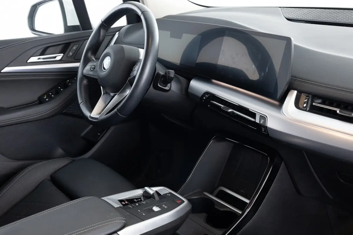 225 xDrive Luxury Line | Keyless | Camera | Sportstoelen | PHEV |