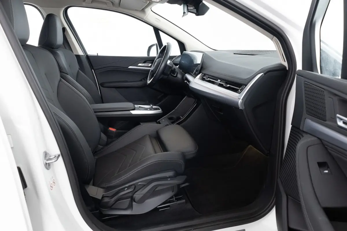 225 xDrive Luxury Line | Keyless | Camera | Sportstoelen | PHEV |
