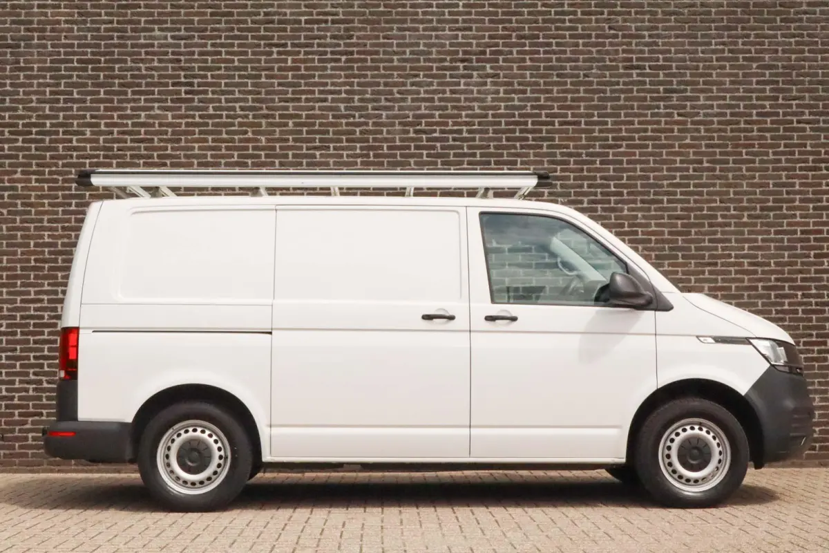 2.0 TDI 90pk L1H1 28 | Airco | Laadruimte Inrichting | Imperiaal