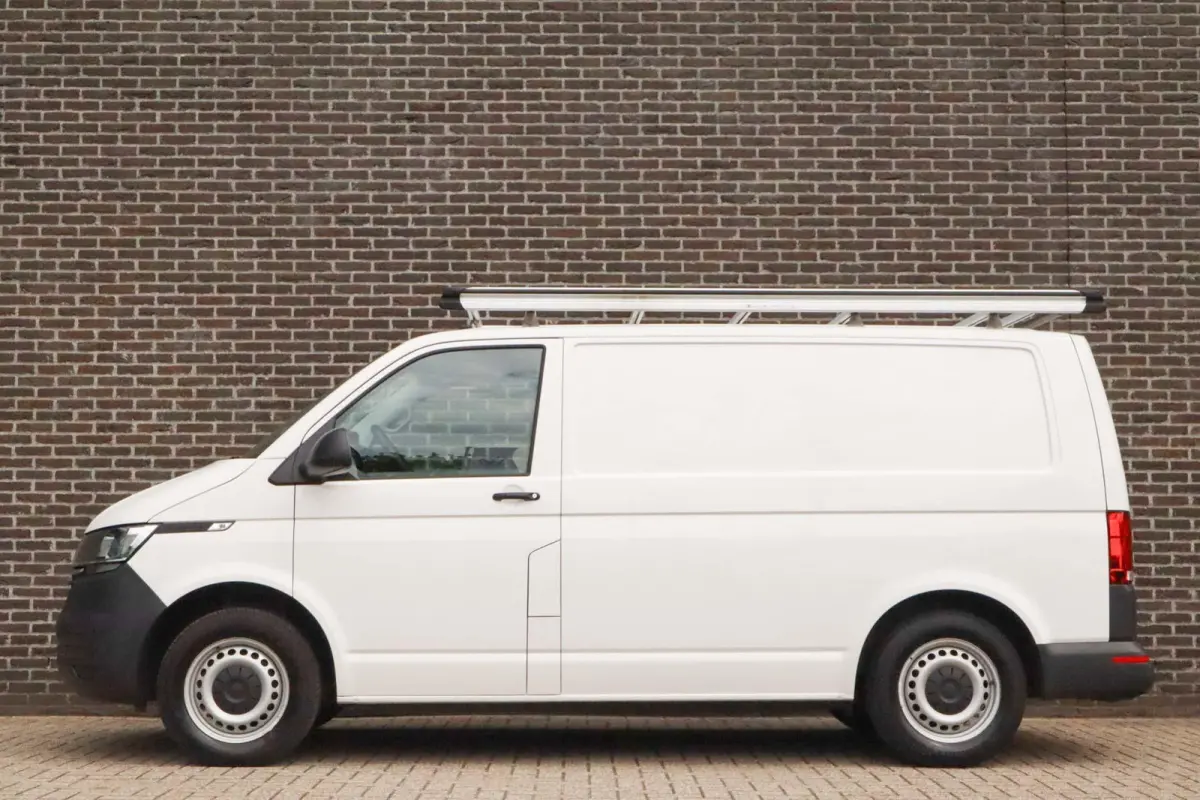 2.0 TDI 90pk L1H1 28 | Airco | Laadruimte Inrichting | Imperiaal
