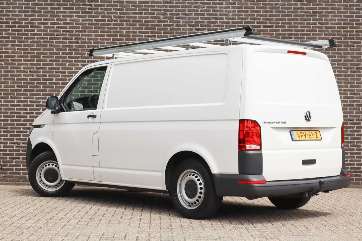 2.0 TDI 90pk L1H1 28 | Airco | Laadruimte Inrichting | Imperiaal