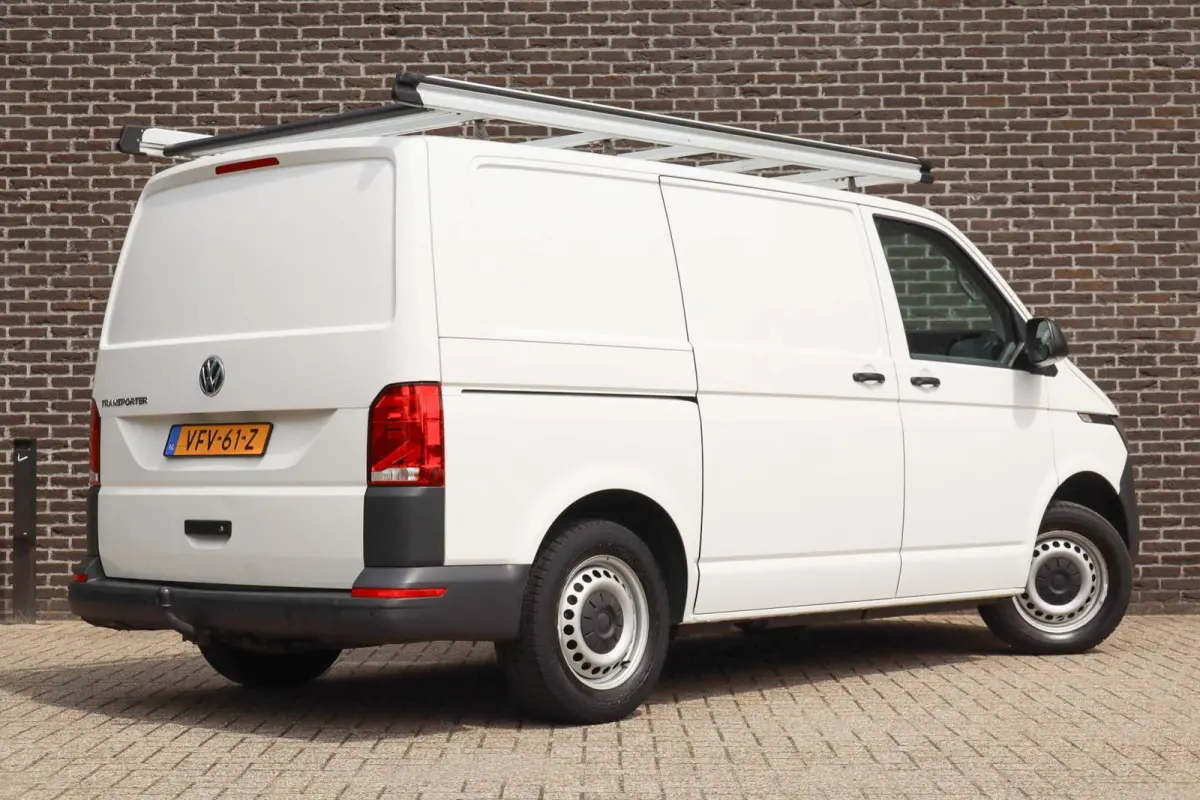 2.0 TDI 90pk L1H1 28 | Airco | Laadruimte Inrichting | Imperiaal
