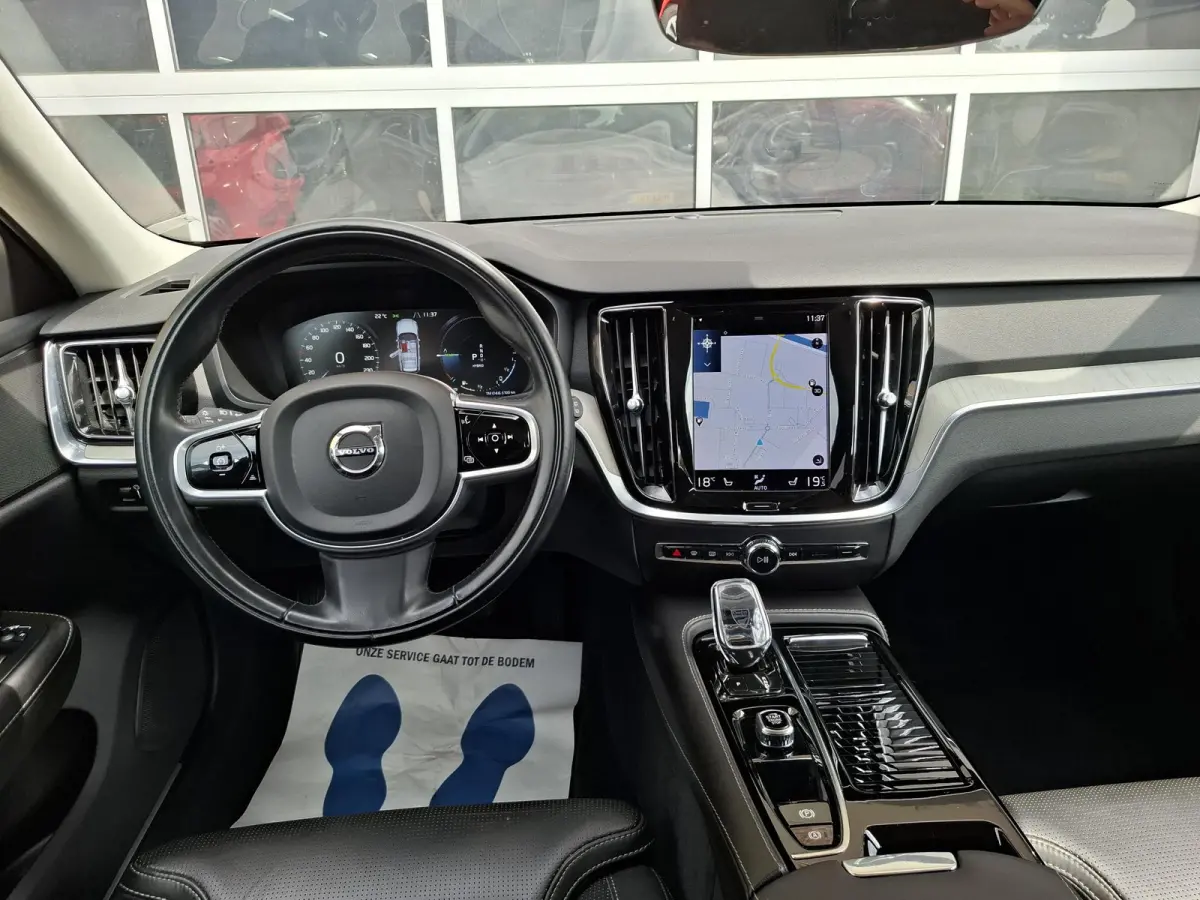 2.0 T6 Recharge AWD Inscription Trekhaak/Leer