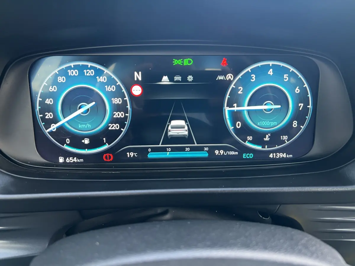 1.0 T-GDI 100pk Comfort | Airco | Camera | Carplay | Cruise control | Dodehoek detectie | Navigatie | Parkeersensoren | Digitaal cockpit | Lichtmetalen velgen