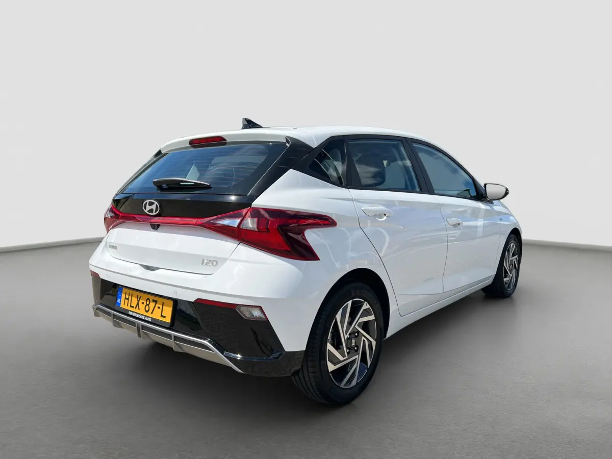 1.0 T-GDI 100pk Comfort | Airco | Camera | Carplay | Cruise control | Dodehoek detectie | Navigatie | Parkeersensoren | Digitaal cockpit | Lichtmetalen velgen