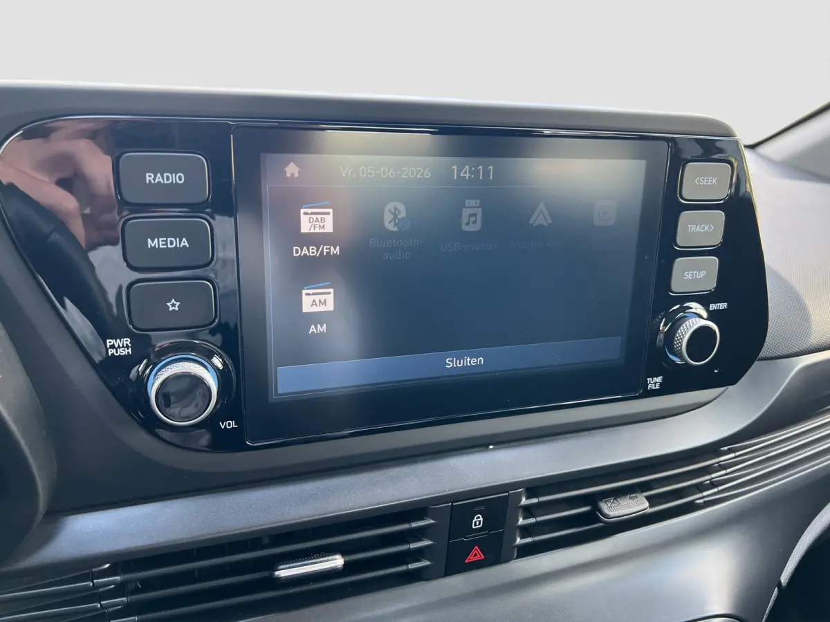 1.0 T-GDI 100pk Comfort | Airco | Camera | Carplay | Cruise control | Dodehoek detectie | Navigatie | Parkeersensoren | Digitaal cockpit | Lichtmetalen velgen