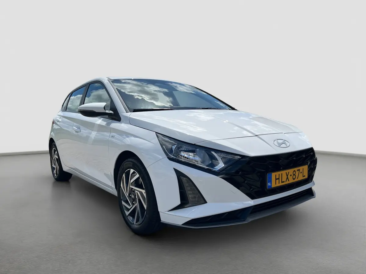 1.0 T-GDI 100pk Comfort | Airco | Camera | Carplay | Cruise control | Dodehoek detectie | Navigatie | Parkeersensoren | Digitaal cockpit | Lichtmetalen velgen