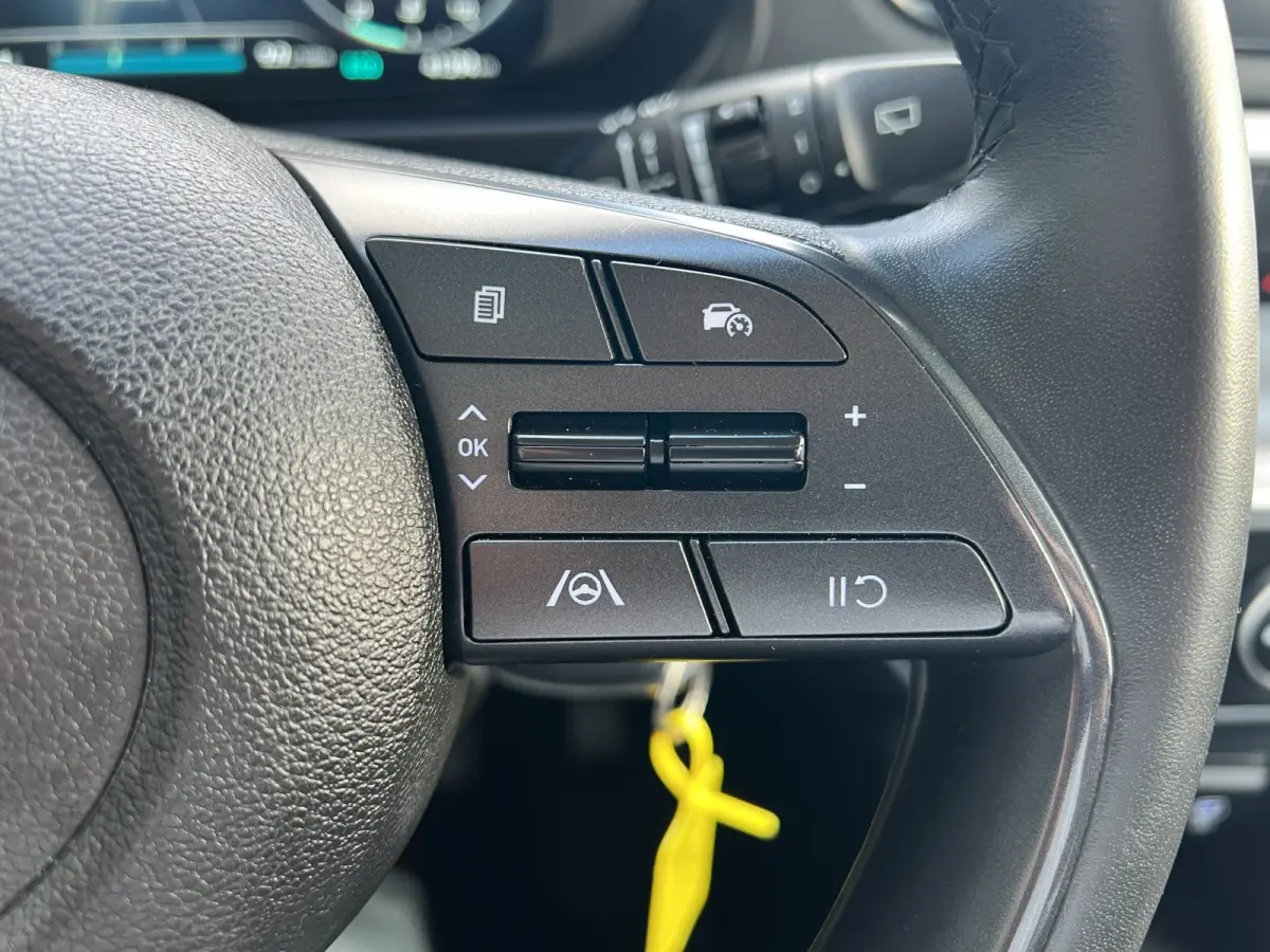 1.0 T-GDI 100pk Comfort | Airco | Camera | Carplay | Cruise control | Dodehoek detectie | Navigatie | Parkeersensoren | Digitaal cockpit | Lichtmetalen velgen