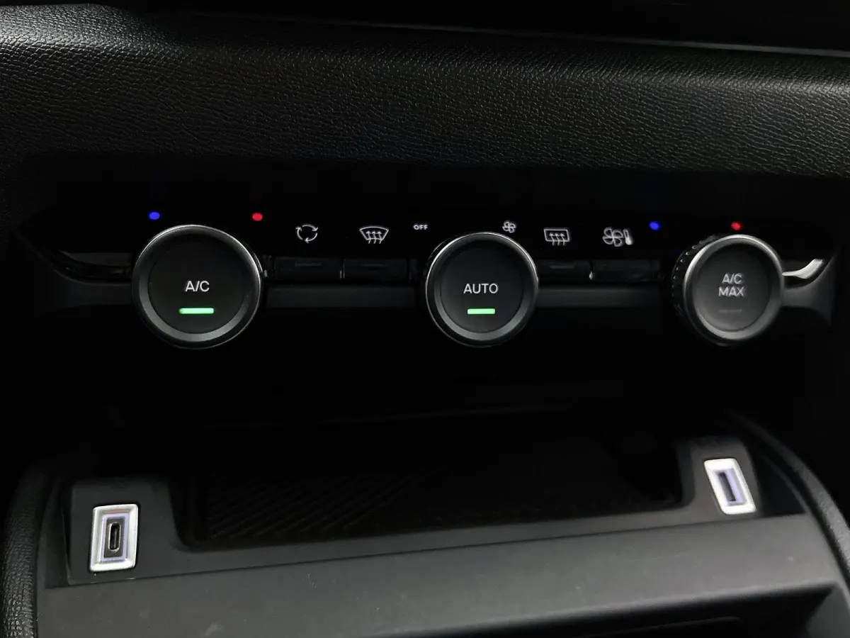 You 50 kWh 136pk Automaat | Apple Carplay/Android Auto | Climate Control | Cruise Control | Camera | FASE 3 | 16"LMV | Parkeersensoren | Warmtepomp |
