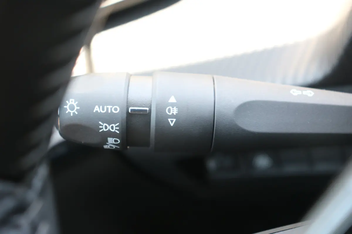 PureTech Allure Pack Voorstoelen verwarmd | Navi | Cruise control adaptief | Apple Carplay/Android | Achteruitrijcamera |