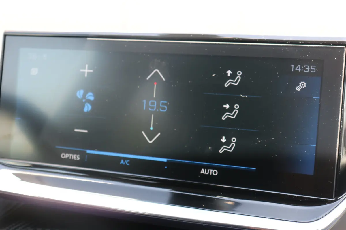 PureTech Allure Pack Voorstoelen verwarmd | Navi | Cruise control adaptief | Apple Carplay/Android | Achteruitrijcamera |