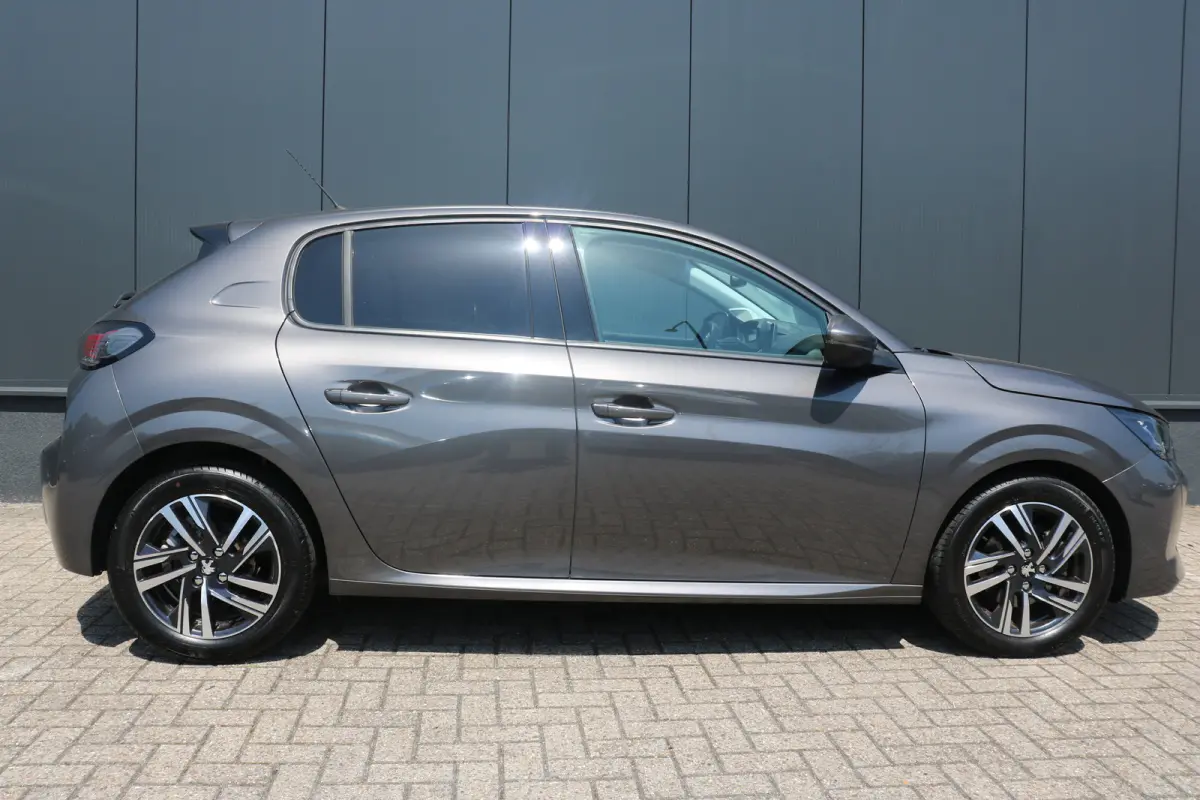 PureTech Allure Pack Voorstoelen verwarmd | Navi | Cruise control adaptief | Apple Carplay/Android | Achteruitrijcamera |
