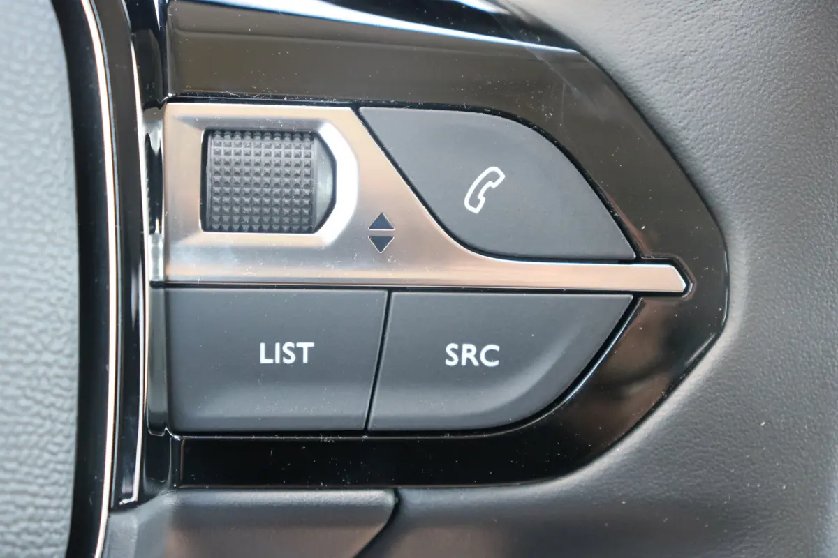 PureTech Allure Pack Voorstoelen verwarmd | Navi | Cruise control adaptief | Apple Carplay/Android | Achteruitrijcamera |