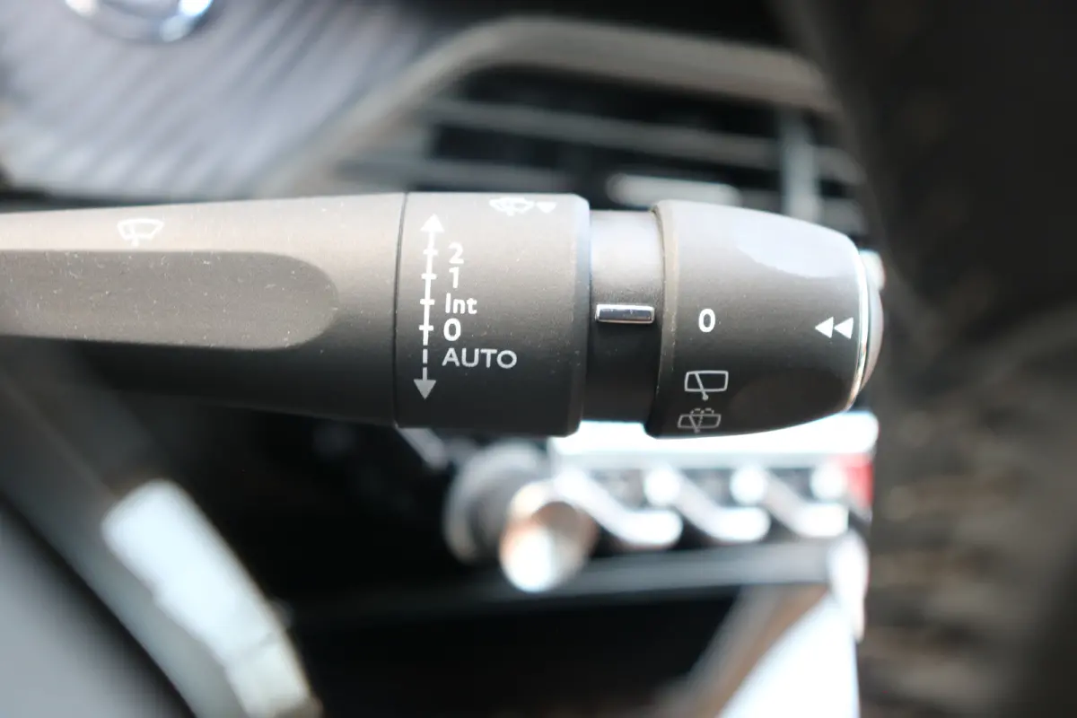 PureTech Allure Pack Voorstoelen verwarmd | Navi | Cruise control adaptief | Apple Carplay/Android | Achteruitrijcamera |