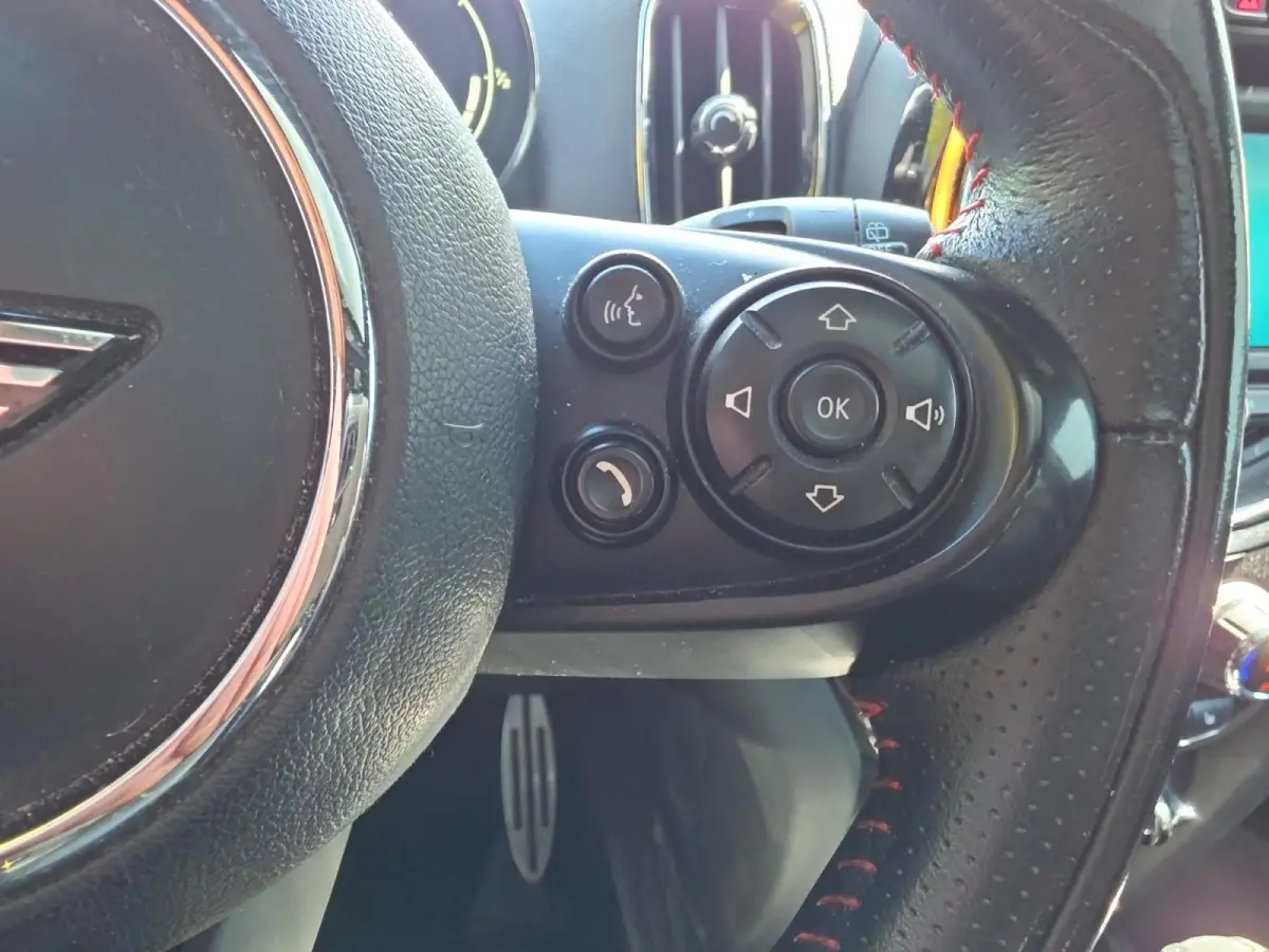 1.5 Cooper ALL4 Chili Automaat | Harmon Kardon audio | Navigatie  | Schuif/kantel dak | Parkeersensoren v + a | Head up display