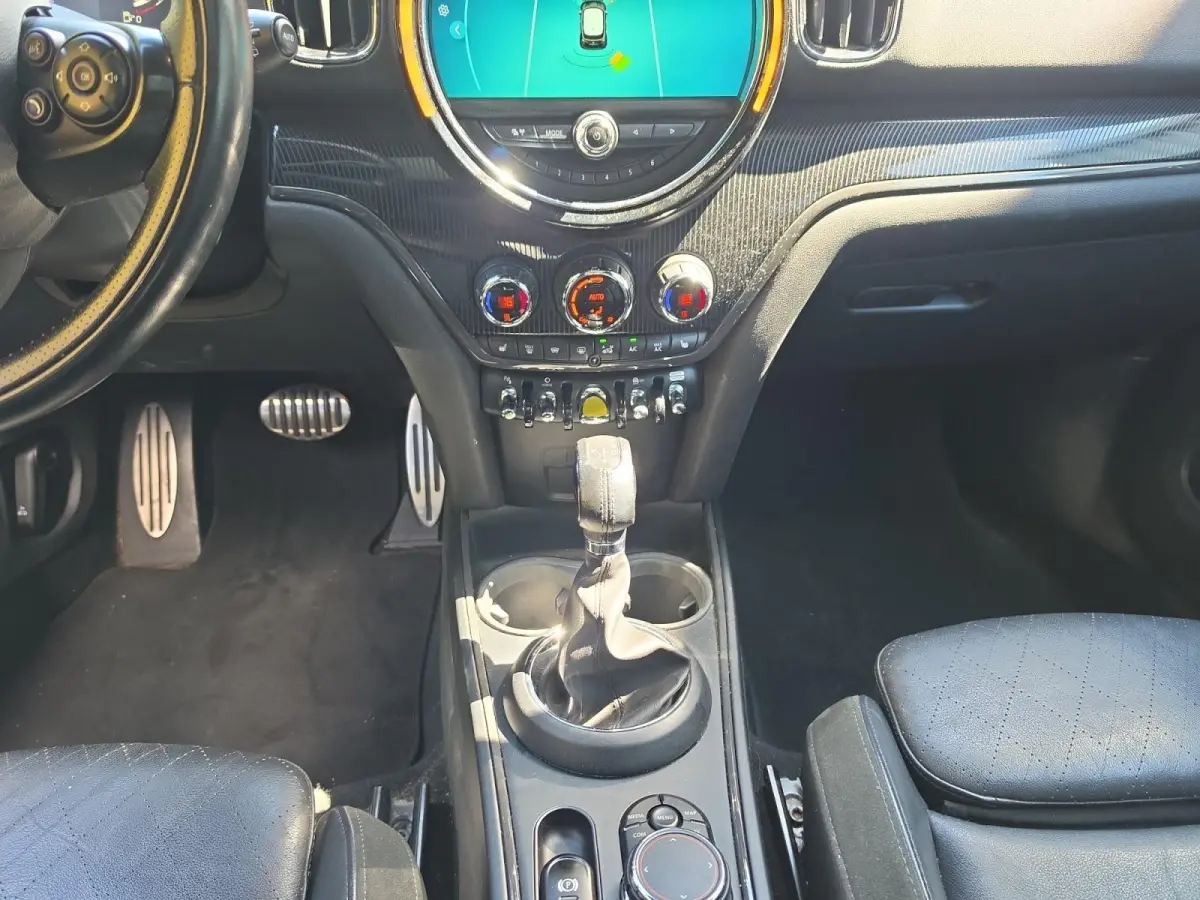 1.5 Cooper ALL4 Chili Automaat | Harmon Kardon audio | Navigatie  | Schuif/kantel dak | Parkeersensoren v + a | Head up display