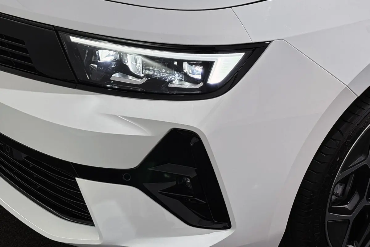 1.6 Turbo Plug In Hybrid GS Pano / LED / Trekhaak / LED
