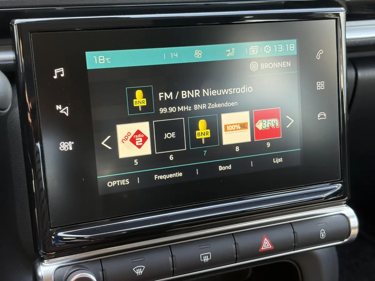 1.2 PureTech S&S Feel Apple Carplay/Android,Trekhaak,Pdc,Navi,Clima,Cruise,Dealer Onderhouden,Rijstrooksensor,Apk tot 06-2027