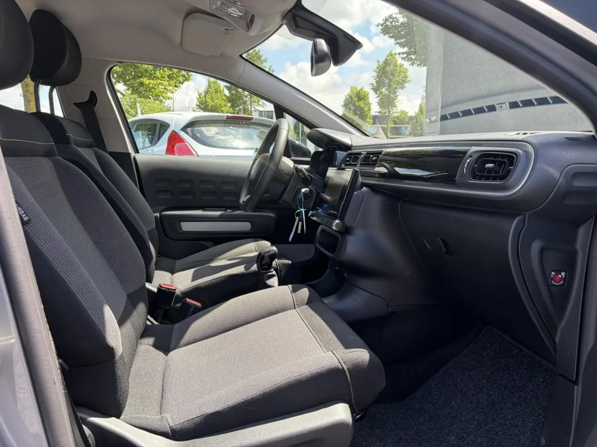 1.2 PureTech S&S Feel Apple Carplay/Android,Trekhaak,Pdc,Navi,Clima,Cruise,Dealer Onderhouden,Rijstrooksensor,Apk tot 06-2027