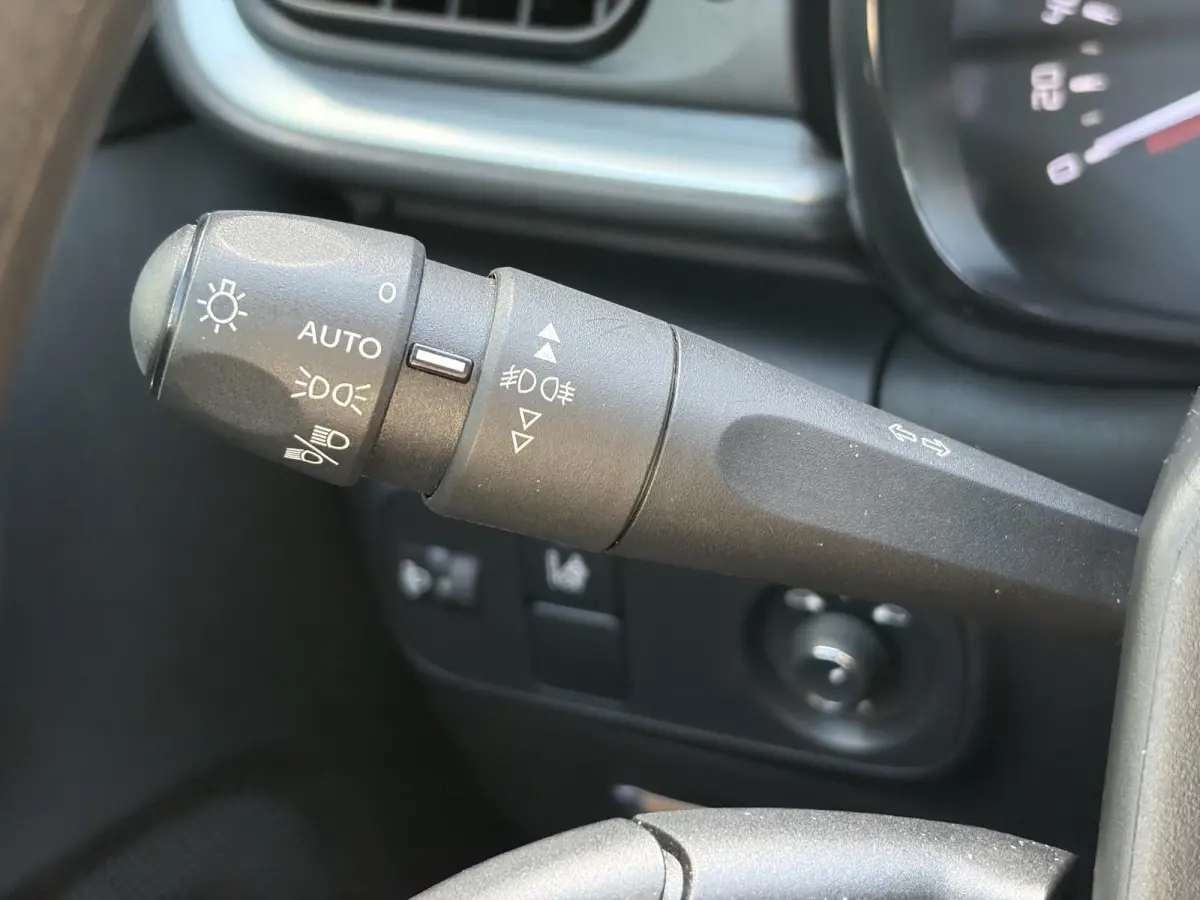 1.2 PureTech S&S Feel Apple Carplay/Android,Trekhaak,Pdc,Navi,Clima,Cruise,Dealer Onderhouden,Rijstrooksensor,Apk tot 06-2027