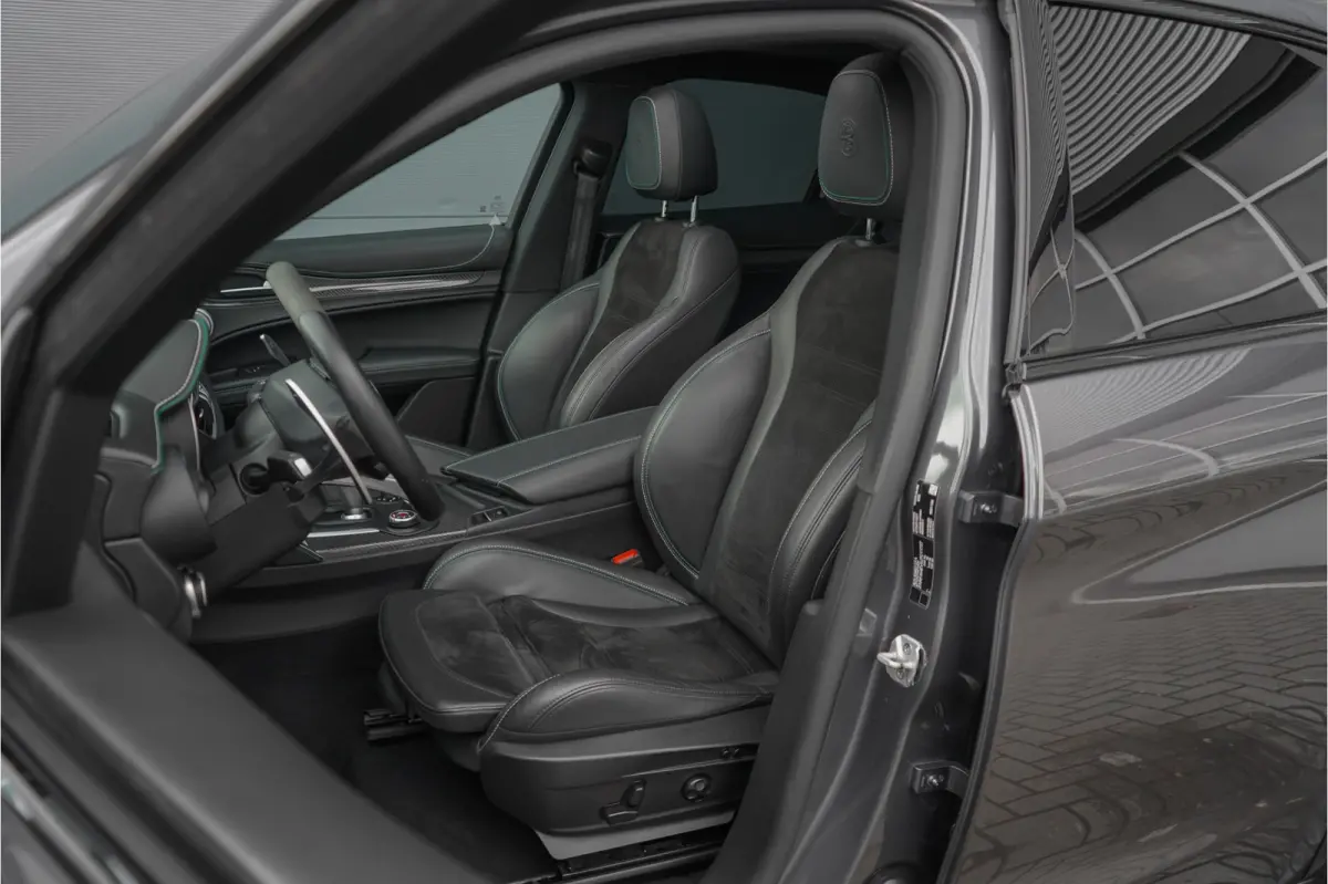 2.9 V6 AWD Quadrifoglio Pano H&K Carbon ACC Squadra NL Auto