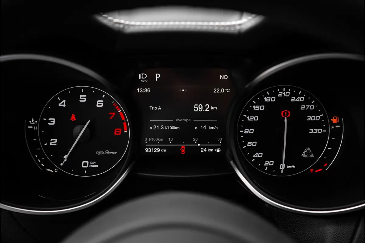 2.9 V6 AWD Quadrifoglio Pano H&K Carbon ACC Squadra NL Auto