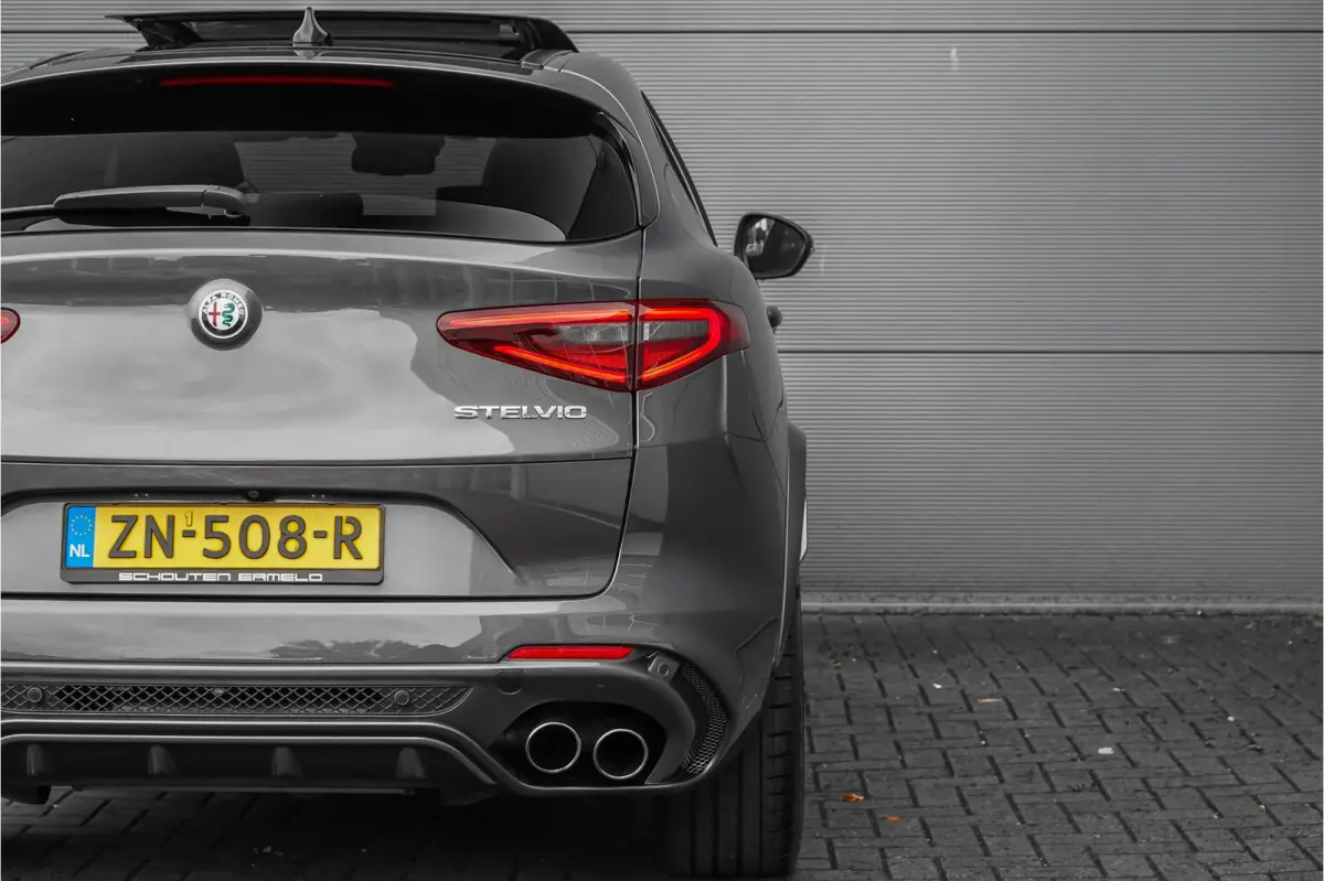 2.9 V6 AWD Quadrifoglio Pano H&K Carbon ACC Squadra NL Auto