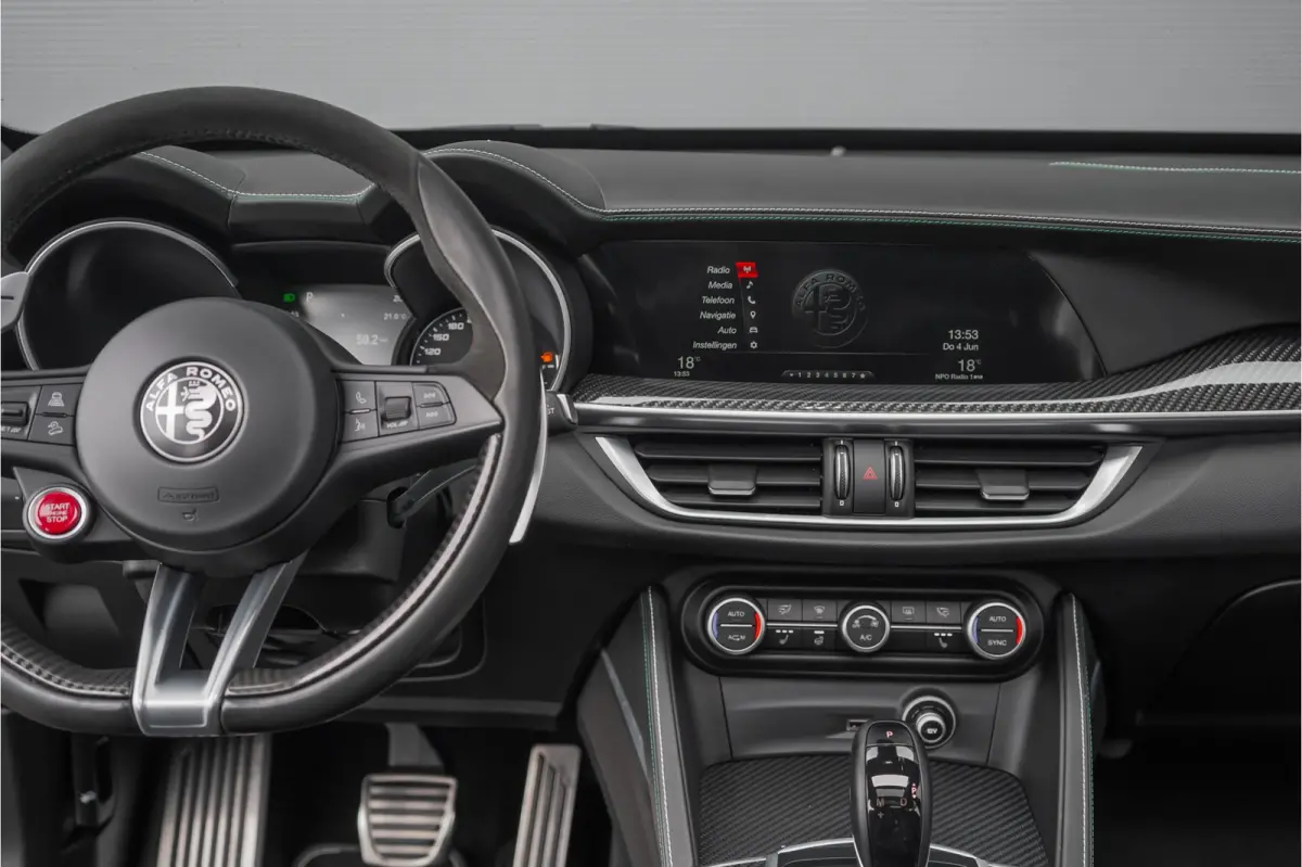 2.9 V6 AWD Quadrifoglio Pano H&K Carbon ACC Squadra NL Auto