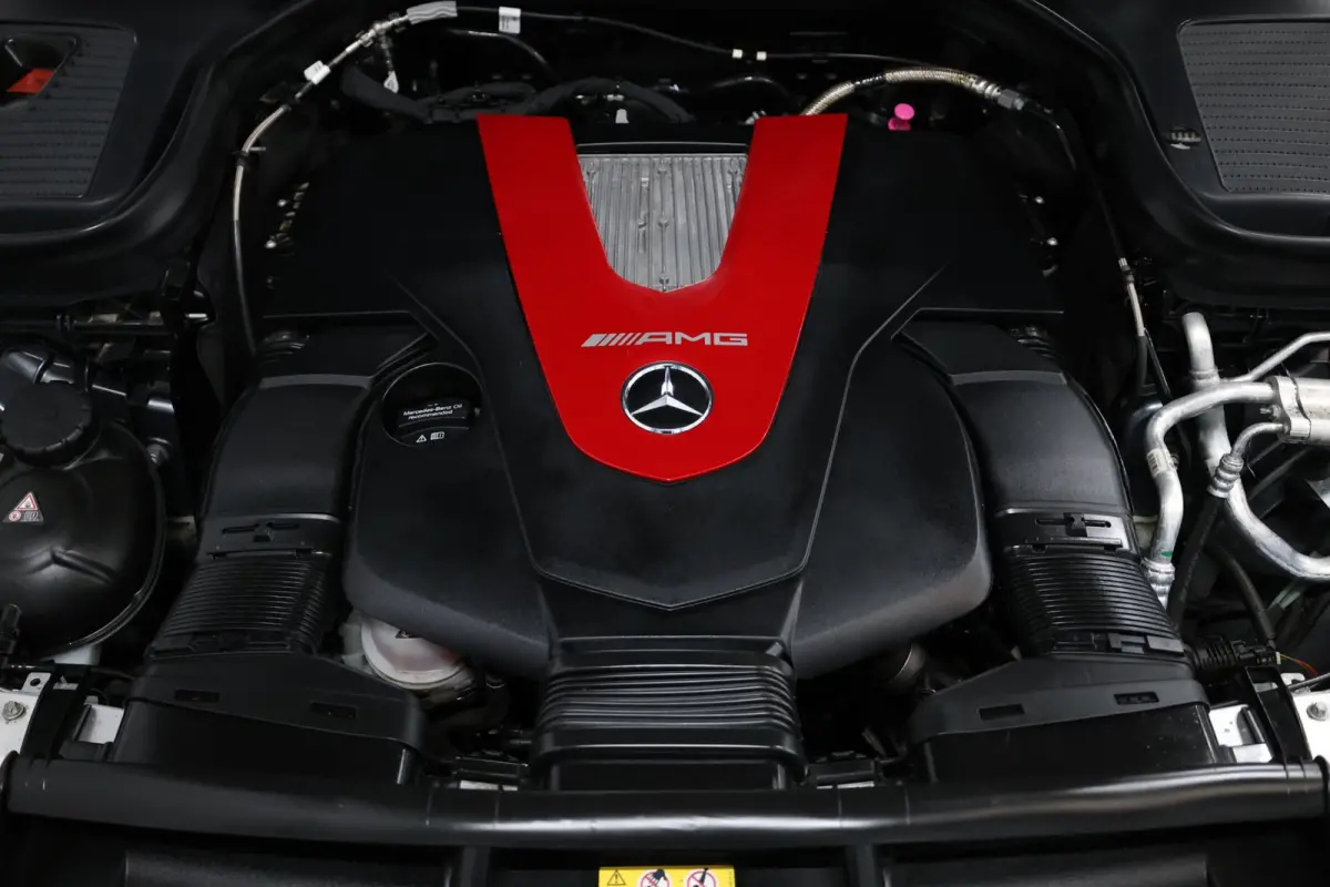 AMG 43 4MATIC 367+PK BTW/LED/PANORAMADAK/HALF LEDER+S.VERWARMING/19" LMV/CAM/CRUISE/ECC/12 MND GARANTIE!