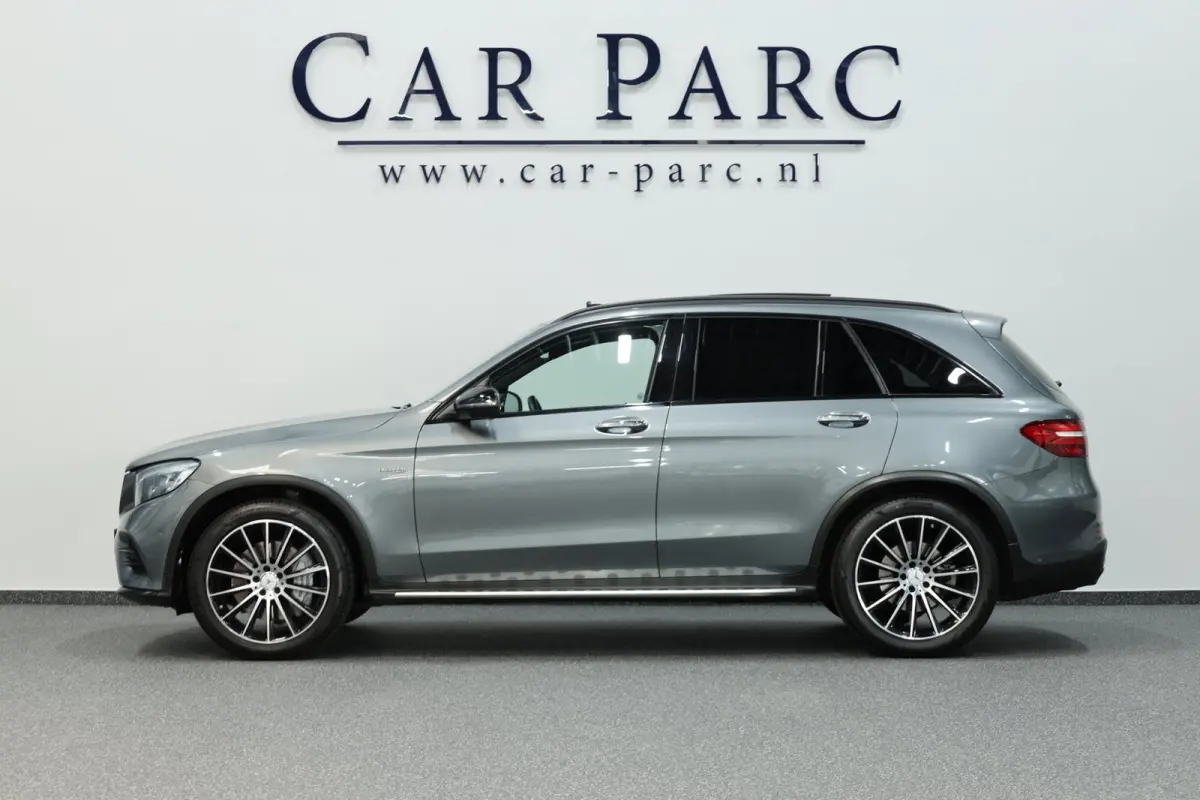 AMG 43 4MATIC 367+PK BTW/LED/PANORAMADAK/HALF LEDER+S.VERWARMING/19" LMV/CAM/CRUISE/ECC/12 MND GARANTIE!