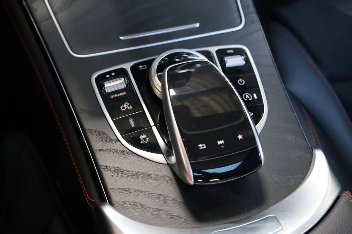 AMG 43 4MATIC 367+PK BTW/LED/PANORAMADAK/HALF LEDER+S.VERWARMING/19" LMV/CAM/CRUISE/ECC/12 MND GARANTIE!