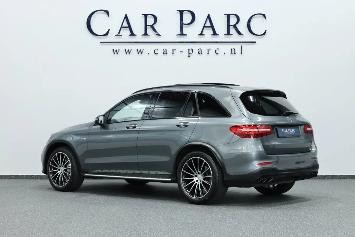 AMG 43 4MATIC 367+PK BTW/LED/PANORAMADAK/HALF LEDER+S.VERWARMING/19" LMV/CAM/CRUISE/ECC/12 MND GARANTIE!