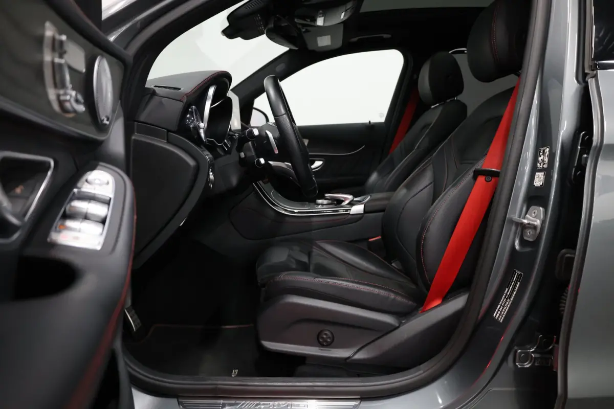AMG 43 4MATIC 367+PK BTW/LED/PANORAMADAK/HALF LEDER+S.VERWARMING/19" LMV/CAM/CRUISE/ECC/12 MND GARANTIE!