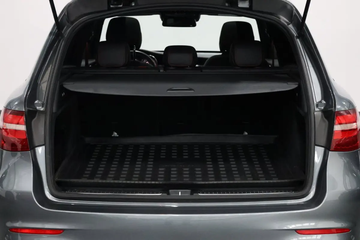 AMG 43 4MATIC 367+PK BTW/LED/PANORAMADAK/HALF LEDER+S.VERWARMING/19" LMV/CAM/CRUISE/ECC/12 MND GARANTIE!