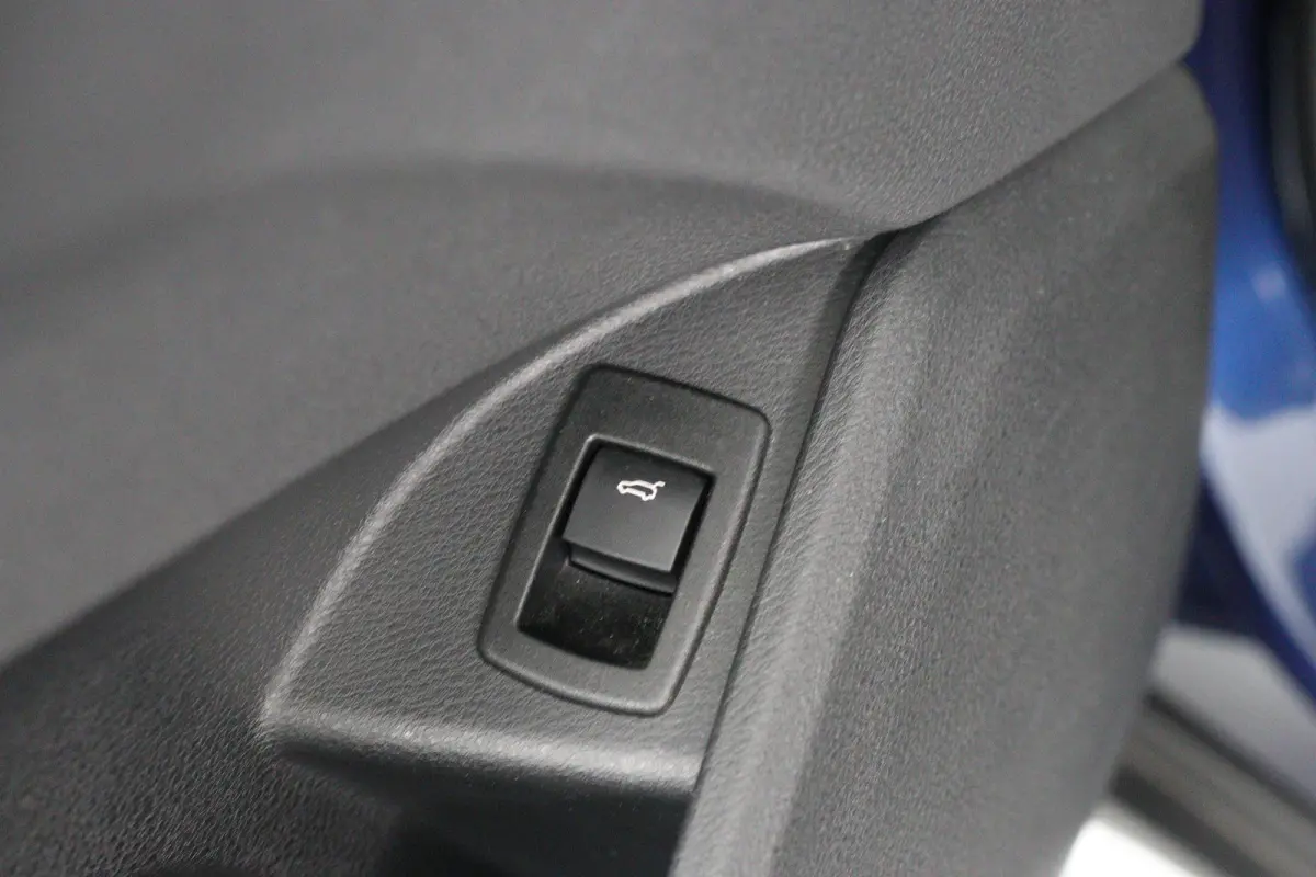 xDrive20i High Executive | Dealer Onderhouden! | Open Dak | Trekhaak | Sportstoelen | HUD | LED | Half Leder | Stoelverwarming | Cruise Control | Camera | Navi | Clima