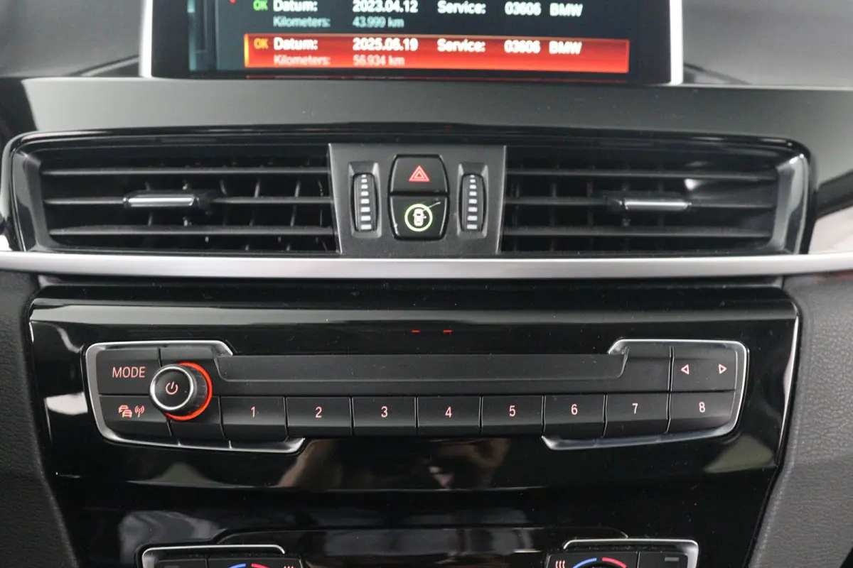 xDrive20i High Executive | Dealer Onderhouden! | Open Dak | Trekhaak | Sportstoelen | HUD | LED | Half Leder | Stoelverwarming | Cruise Control | Camera | Navi | Clima