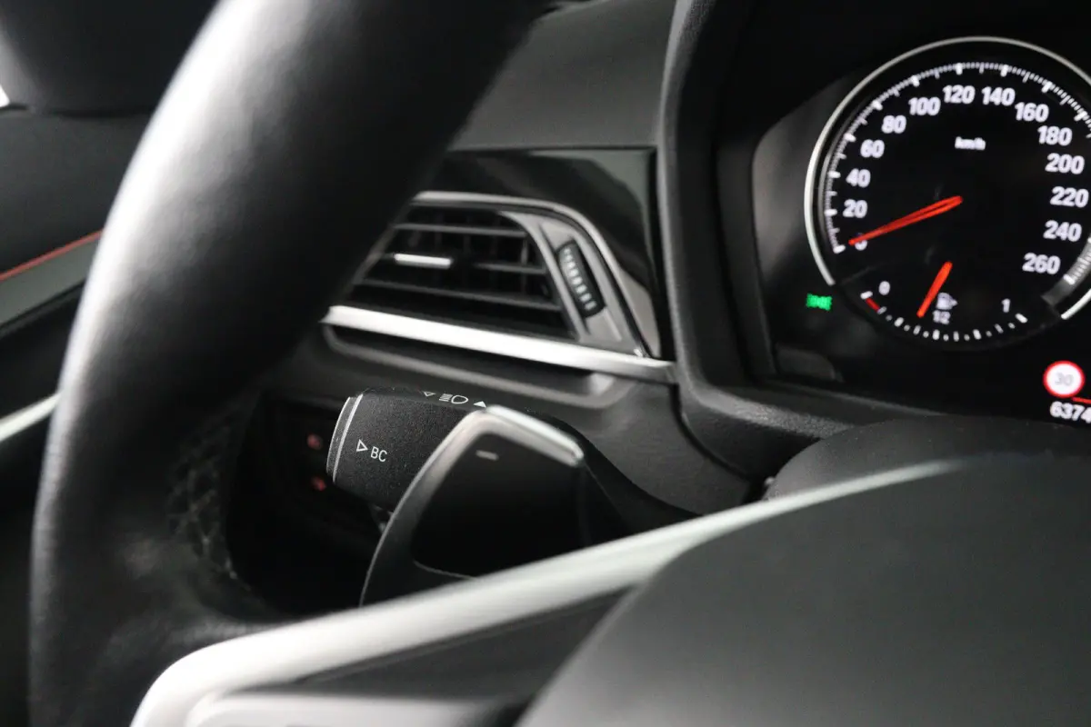 xDrive20i High Executive | Dealer Onderhouden! | Open Dak | Trekhaak | Sportstoelen | HUD | LED | Half Leder | Stoelverwarming | Cruise Control | Camera | Navi | Clima