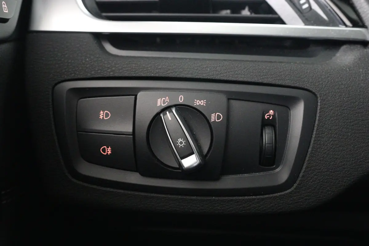 xDrive20i High Executive | Dealer Onderhouden! | Open Dak | Trekhaak | Sportstoelen | HUD | LED | Half Leder | Stoelverwarming | Cruise Control | Camera | Navi | Clima