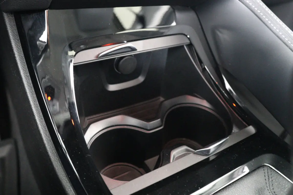 xDrive20i High Executive | Dealer Onderhouden! | Open Dak | Trekhaak | Sportstoelen | HUD | LED | Half Leder | Stoelverwarming | Cruise Control | Camera | Navi | Clima