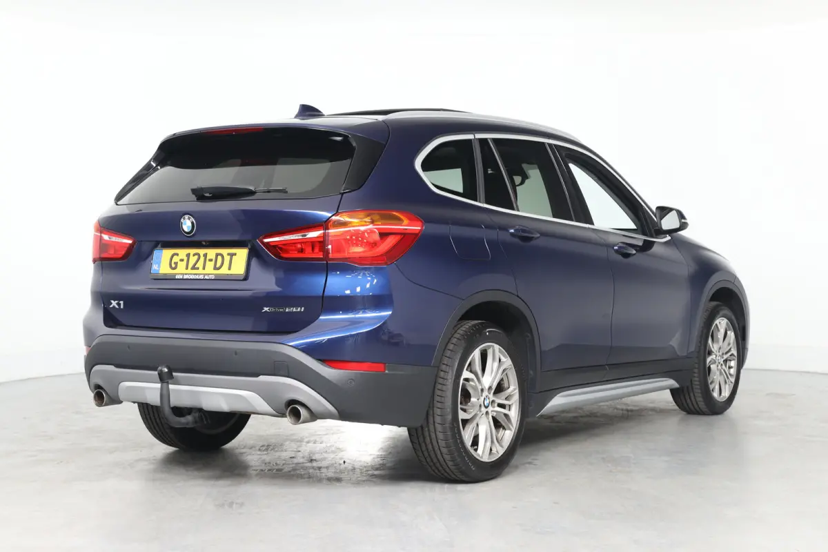 xDrive20i High Executive | Dealer Onderhouden! | Open Dak | Trekhaak | Sportstoelen | HUD | LED | Half Leder | Stoelverwarming | Cruise Control | Camera | Navi | Clima