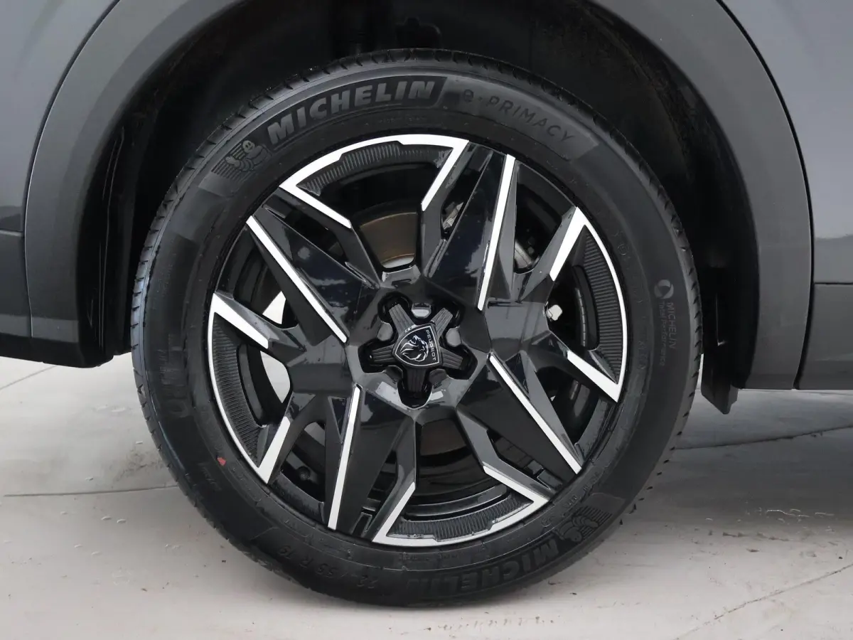HYBRID 145 7-PERS GT MILD HYBRID + CAMERA | ADAPTIVE CRUISE | 19 INCH | STOELVERW.