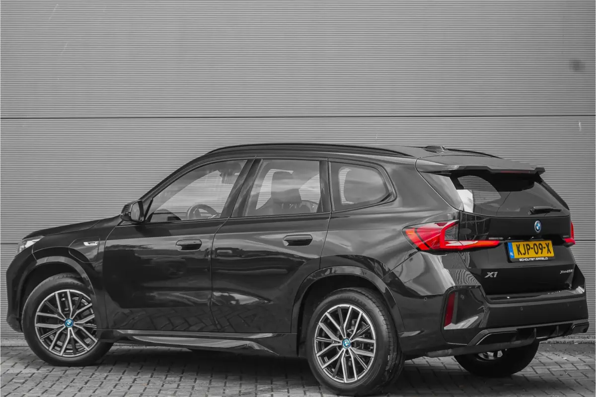 xDrive25e M-Sport Adaptief LED Keyless Stoelverw