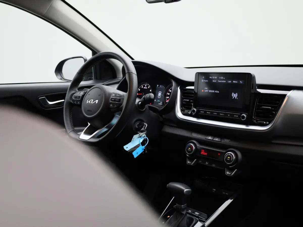 1.0 T 100 Inspire | AUTOMAAT | CARPLAY | LM VELGEN | CLIMATE CONTROL | CAMERA