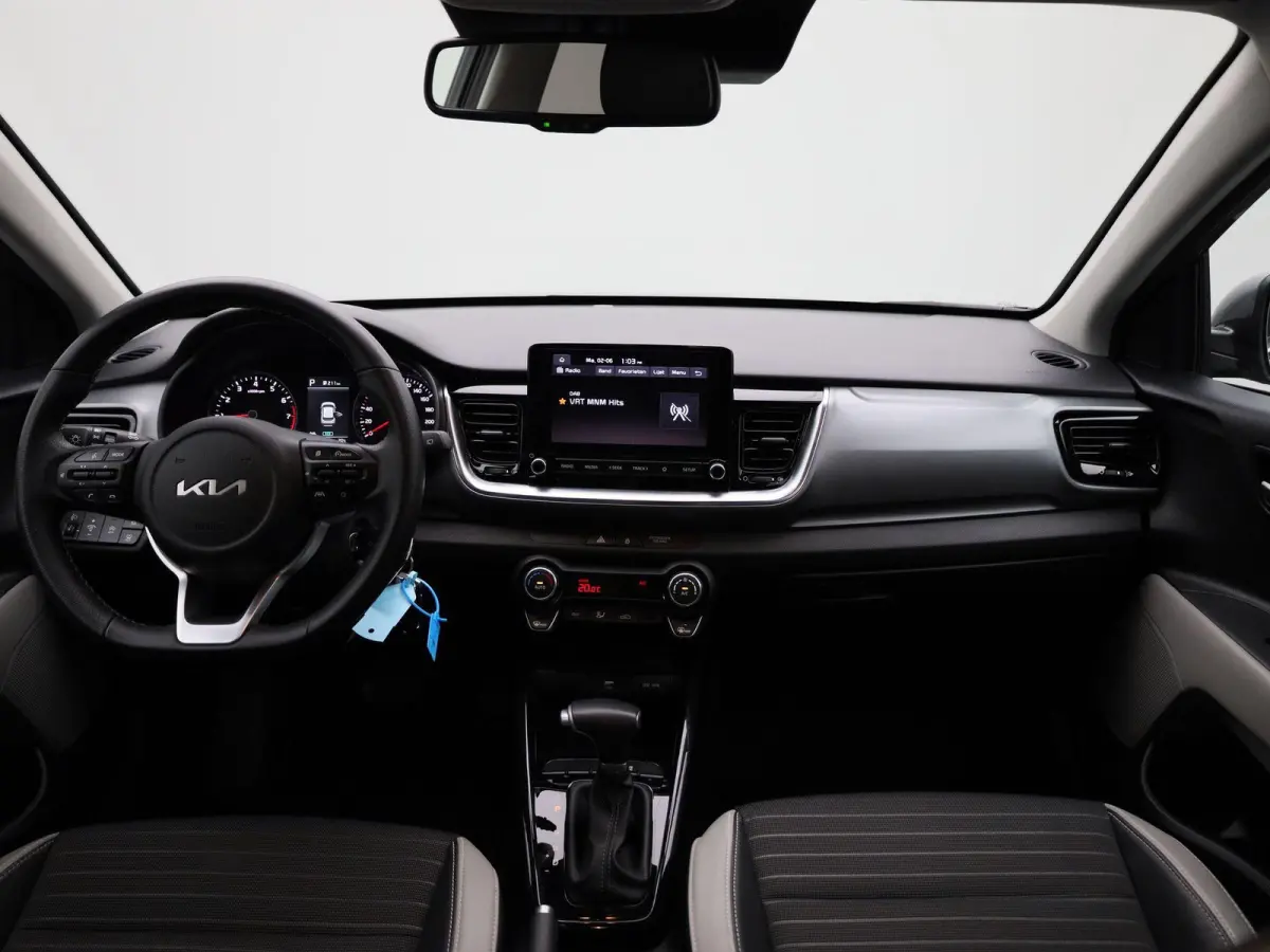 1.0 T 100 Inspire | AUTOMAAT | CARPLAY | LM VELGEN | CLIMATE CONTROL | CAMERA