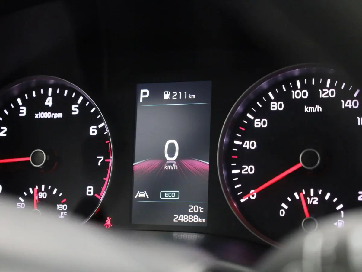 1.0 T 100 Inspire | AUTOMAAT | CARPLAY | LM VELGEN | CLIMATE CONTROL | CAMERA