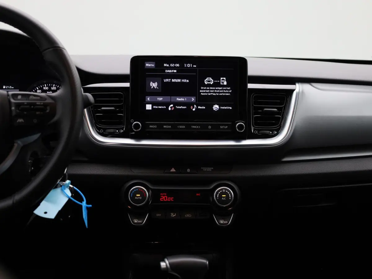 1.0 T 100 Inspire | AUTOMAAT | CARPLAY | LM VELGEN | CLIMATE CONTROL | CAMERA