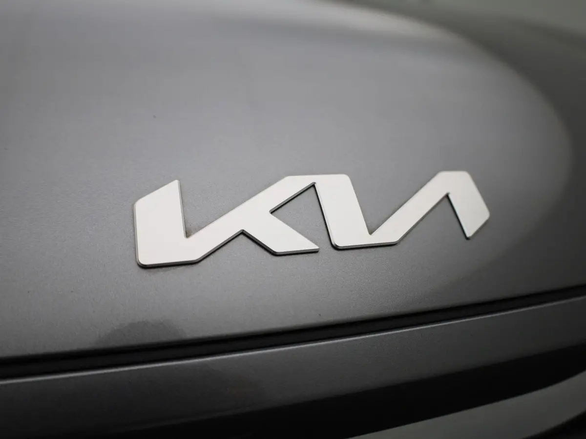 1.0 T 100 Inspire | AUTOMAAT | CARPLAY | LM VELGEN | CLIMATE CONTROL | CAMERA