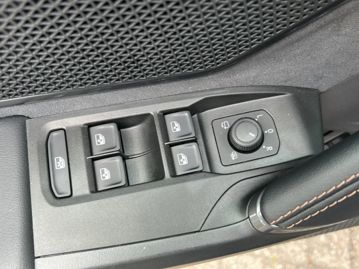 1.5 TSI eHYBRID VZ PANO-DAK/CAMERA/ELEK-KLEP/ACC/MEM/SENNHEISER/STOELVERW