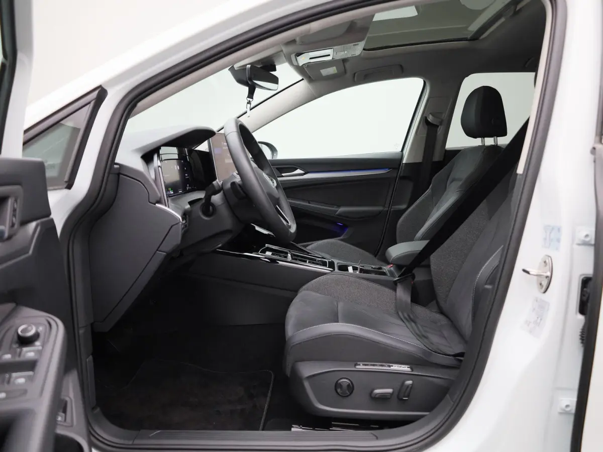 1.5 eHybrid Style Edition 204 PK| | SoH 100% | Panoramadak | Trekhaak Elektrisch | LED Matrix | Stoelverwarming | Stuurwielverwarming | ArtVelours Bekleding | Bestuurderstoel Met Geheugen